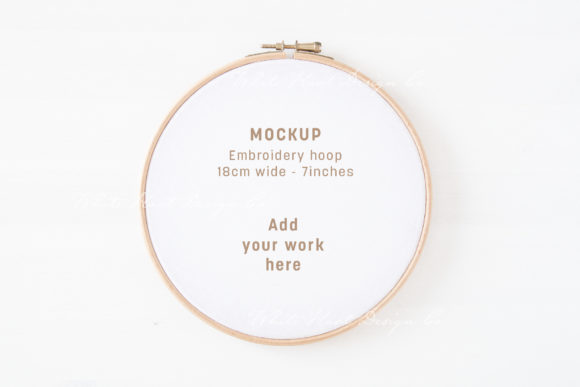 Minimal Embroidery Hoop Mockup: A Holiday Essential